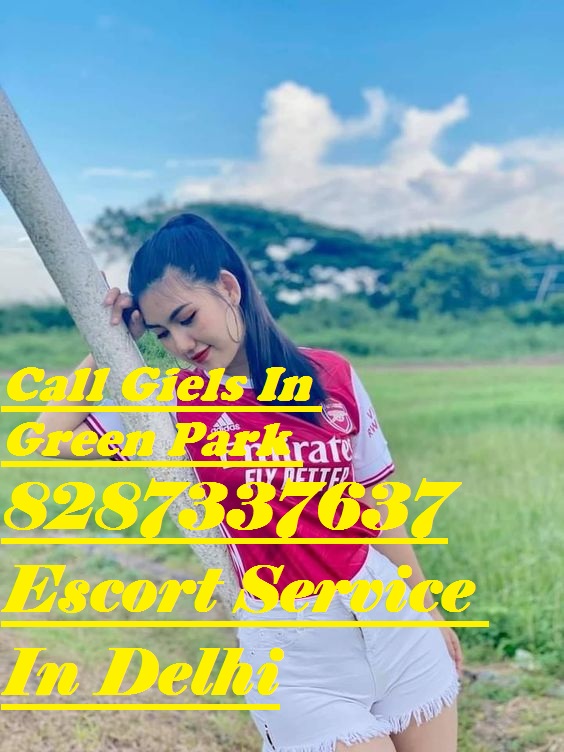 Call girls in Dwarka Mor