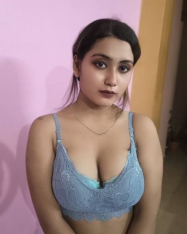 Call girl in Connaught Place 